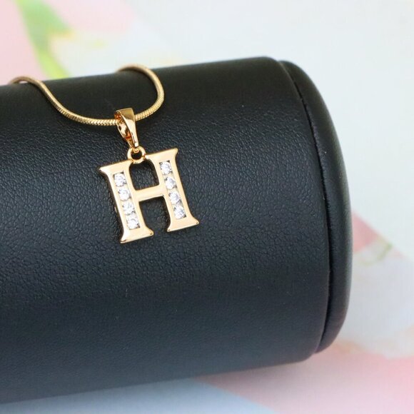 "Rose Gold Letter H Pendant with Crystals – 18K Gold Plated Charm, XPPT1357 - Picture 3 of 13